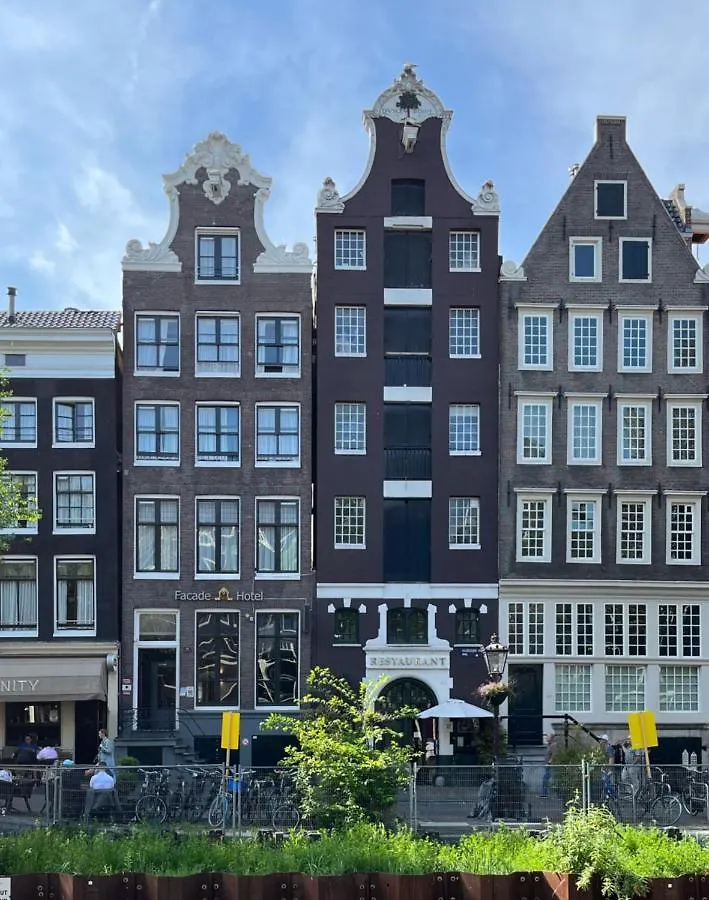 Facade Hotel Amsterdam 2*,