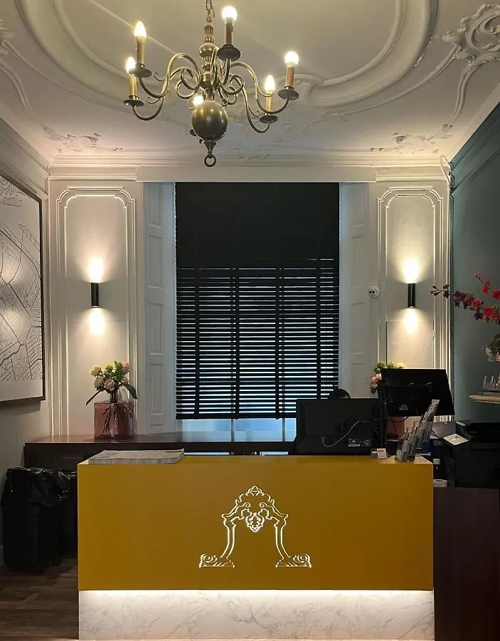 Facade Hotel Amsterdam 2*,  Nederland