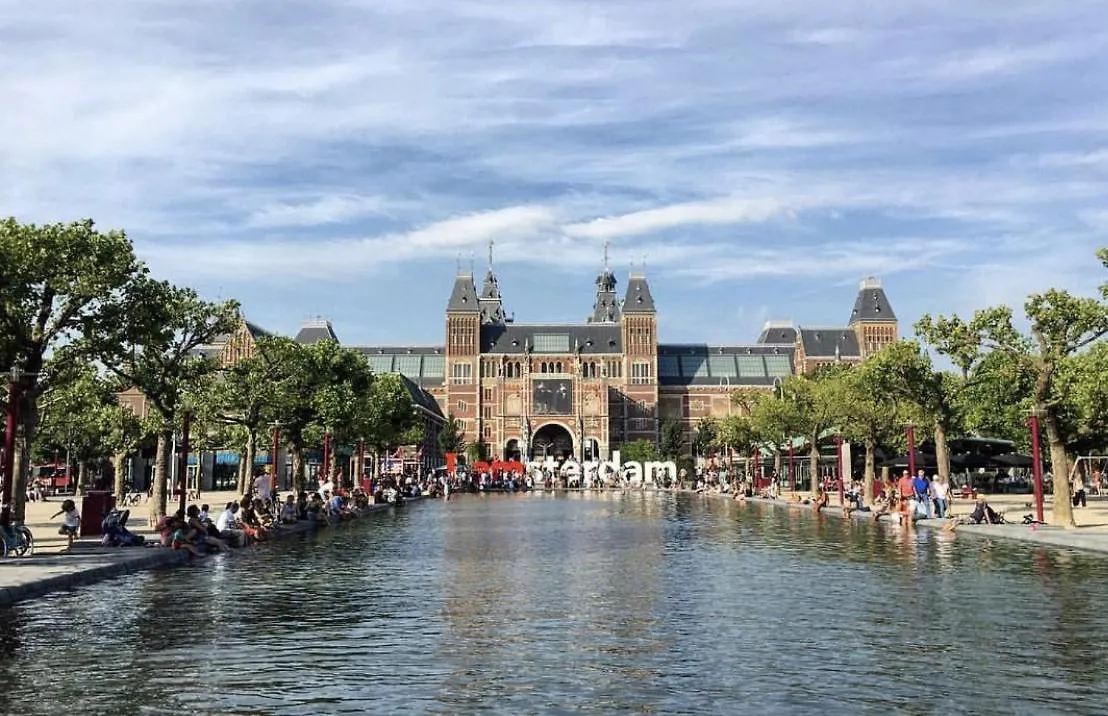 **  Facade Hotel Amsterdam Holland