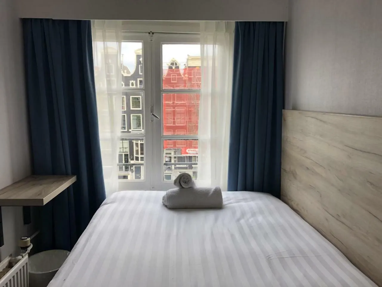 **  Facade Hotel Amsterdam Holland
